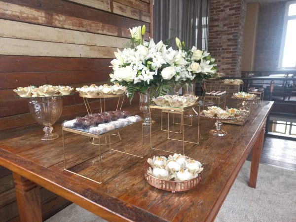 minicasamento_mesa-de-doces-ambar-e-dourado